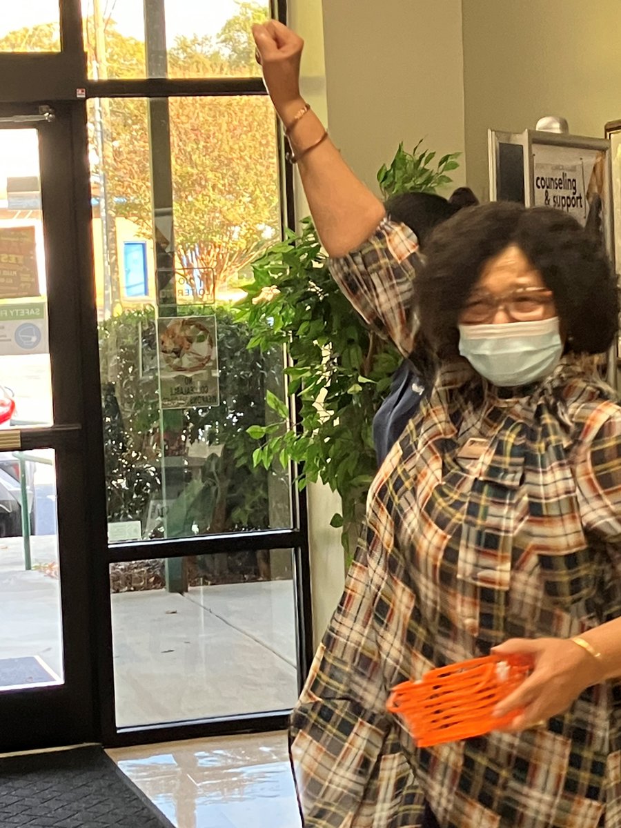 ptc_edgefield's tweet photo. Scare Crow Skeleton Toss was a winner! Get 1 out of 6 skulls in the basket and students won a prize! https://t.co/0GsO5bbqW1