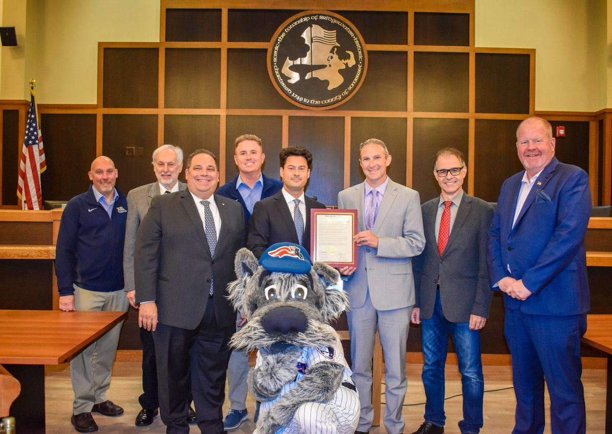 𝒯𝒽𝑒𝓇𝑒'𝓈 𝒩𝑜 𝒫𝓁𝒶𝒸𝑒 𝐿𝒾𝓀𝑒 𝐻𝑜𝓂𝑒🏠

Thank you <a href="/Bridgewater_Twp/">Bridgewater Township</a> for the proclamation at last night's council meeting. We are always proud to call Bridgewater our home.