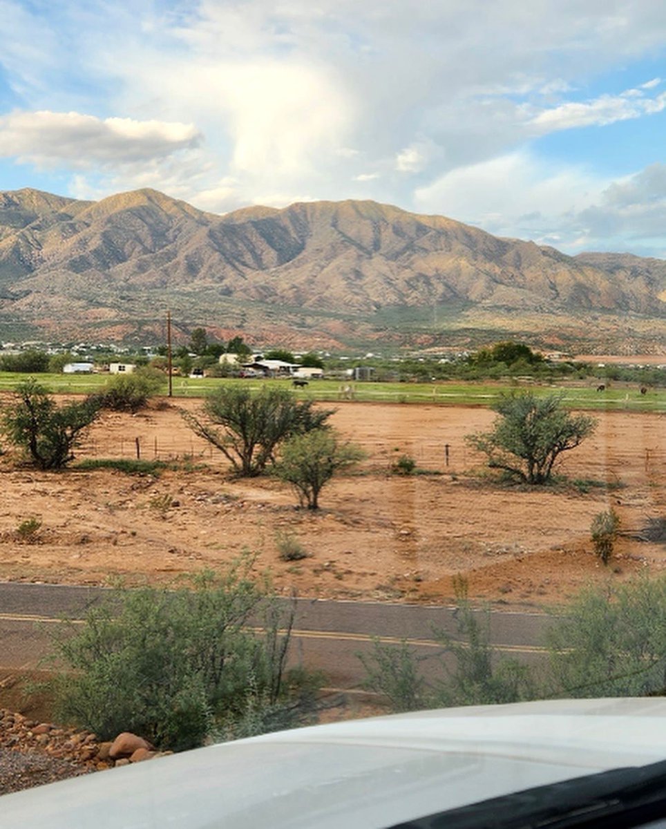 AllStar_Storage's tweet photo. Pics from our drivers last week while making deliveries (safely 😉). Arizona is BEAUTIFUL! #allstarstorage #shippingcontainers #modifiedcontainers #storage #betterthanashed #arizonasky #ourdriversareawesome https://t.co/IRwtez2oZw