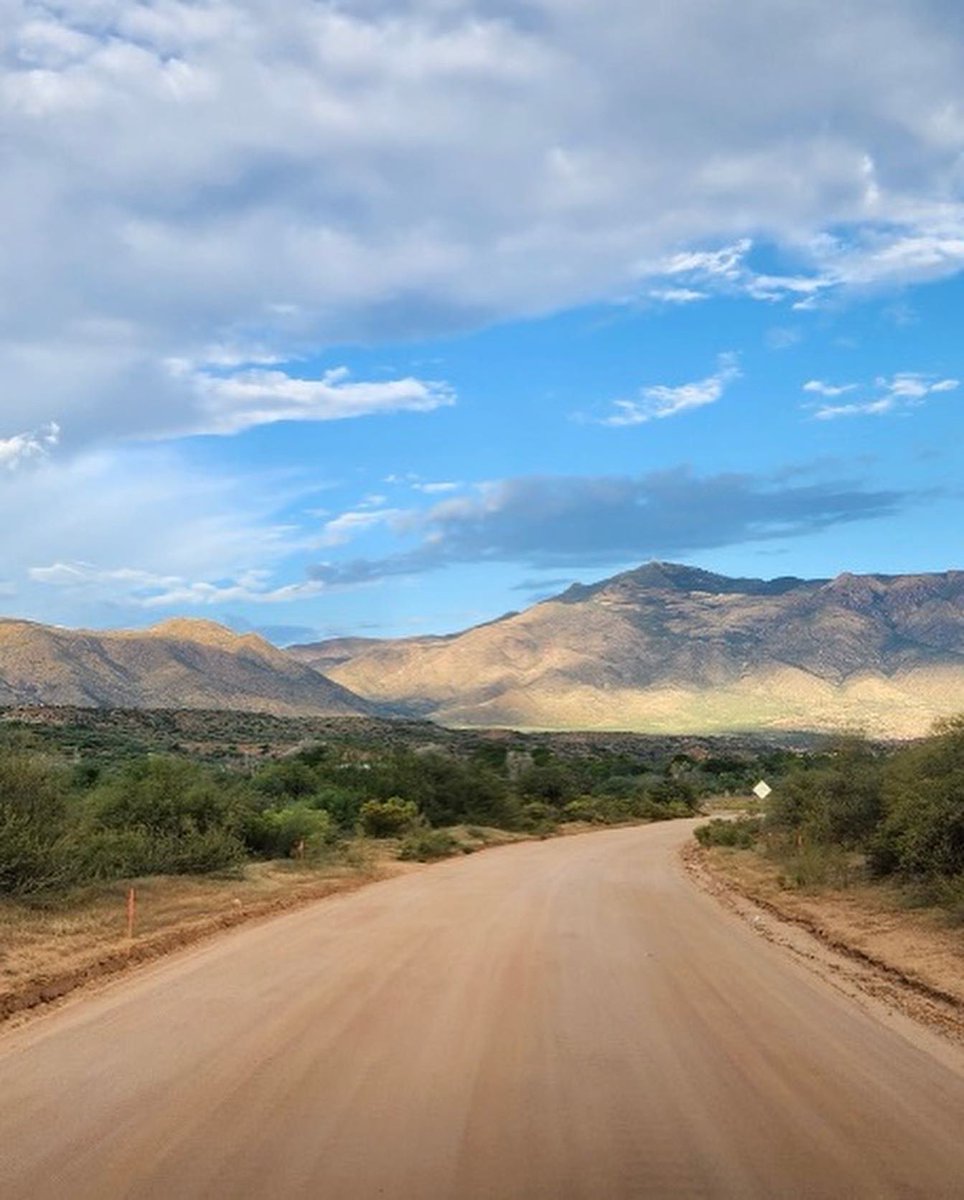 AllStar_Storage's tweet photo. Pics from our drivers last week while making deliveries (safely 😉). Arizona is BEAUTIFUL! #allstarstorage #shippingcontainers #modifiedcontainers #storage #betterthanashed #arizonasky #ourdriversareawesome https://t.co/IRwtez2oZw