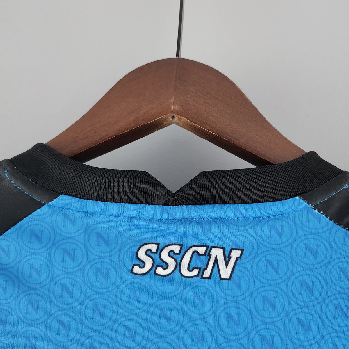 VIPDiamondSpor1's tweet photo. E que tal uma camisa de uma das equipes que tá renascendo e surpreendendo muito nessa temporada?

Se você torce ou tem simpatia pelo Napoli, não perde tempo e VEM SER VIP 🤟🏽 https://t.co/5AVWXLlwVw