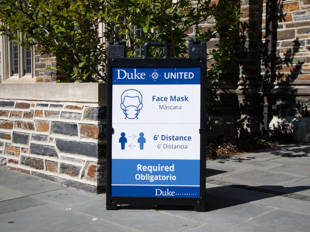 How have researchers <a href="/DukeU/">Duke University</a> guided the university's COVID-19 policies? @alebescobar in Greg Wray's lab <a href="/DukeBiology/">Duke Biology</a> explains: bit.ly/3yQy9K1 <a href="/dukegcb/">Duke GCB</a>