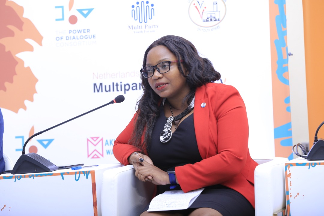 amwaafrika's tweet photo. @WeAreNIMD @NYCofUganda @OpenSocietyEA @PeshPoni @TriciaGNabaye @SautiSharon @atuj256 @upfya_org @FlaviaKalule tackles the pressure that women face when contesting for places of leadership.
Most of the time, our success is linked to our marital status and/or our "successful" marriages.
#PoDYouthSymposium https://t.co/2osYLWG6oK