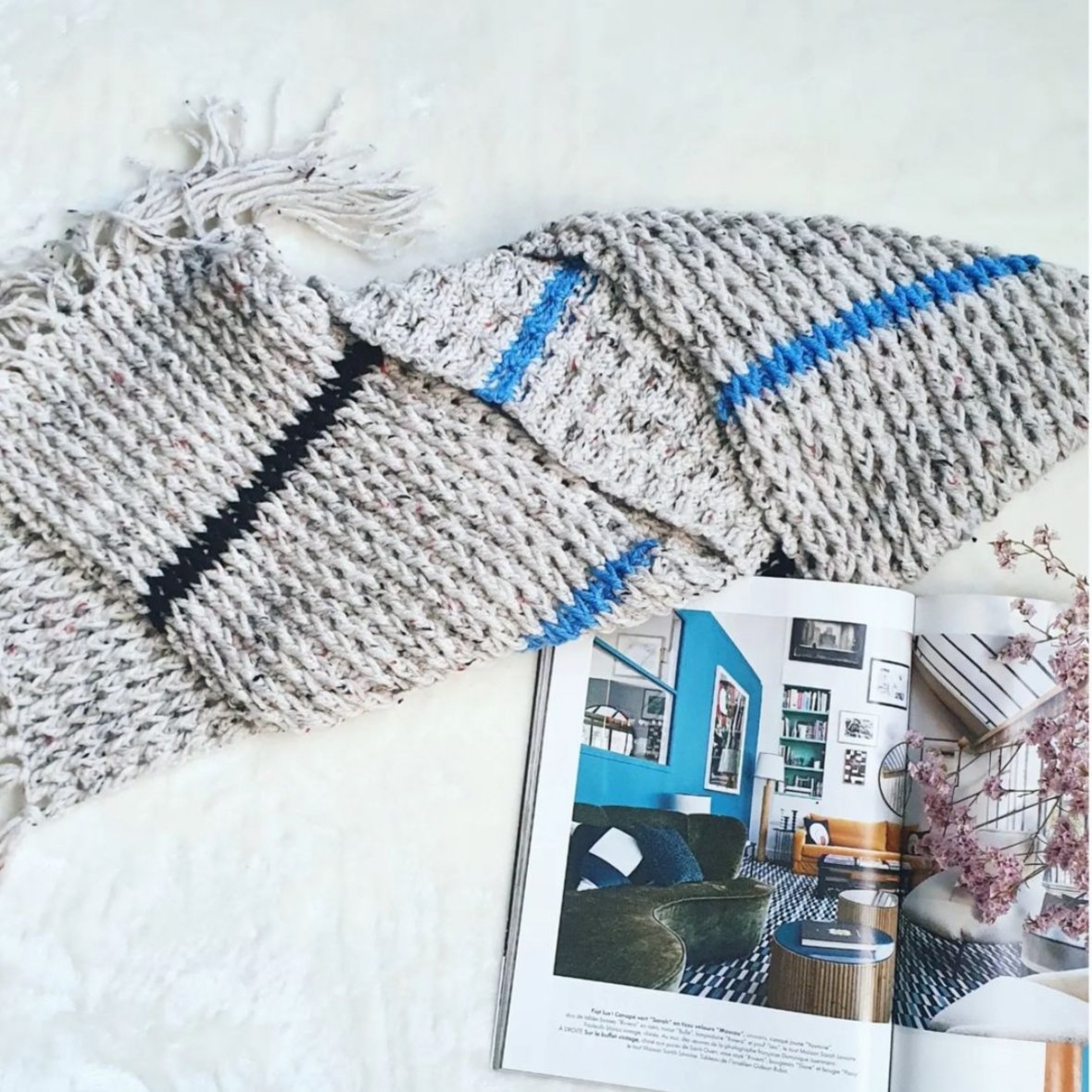BellaLehana's tweet photo. Vive la saison de nos douces écharpes crochetées à la main, epaisses et moelleuses pour une saison haute en couleur 💙💜💚
#madeinfrance #faitmain #modeethique #moderesponsable #echarpes #woman #fashionstyle #laine #crochet #colorful https://t.co/1UMrZtB2Os