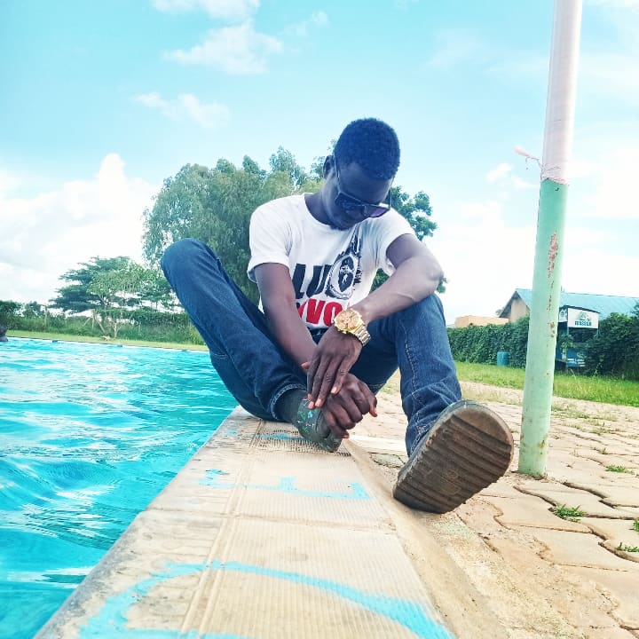 PolyBreezy256's tweet photo. When we say it directly you say we are rude. We will now use memes 
@PolyBreezy256 @CrewLuo 
@afrobeats @uganda https://t.co/ctJyoZAILB