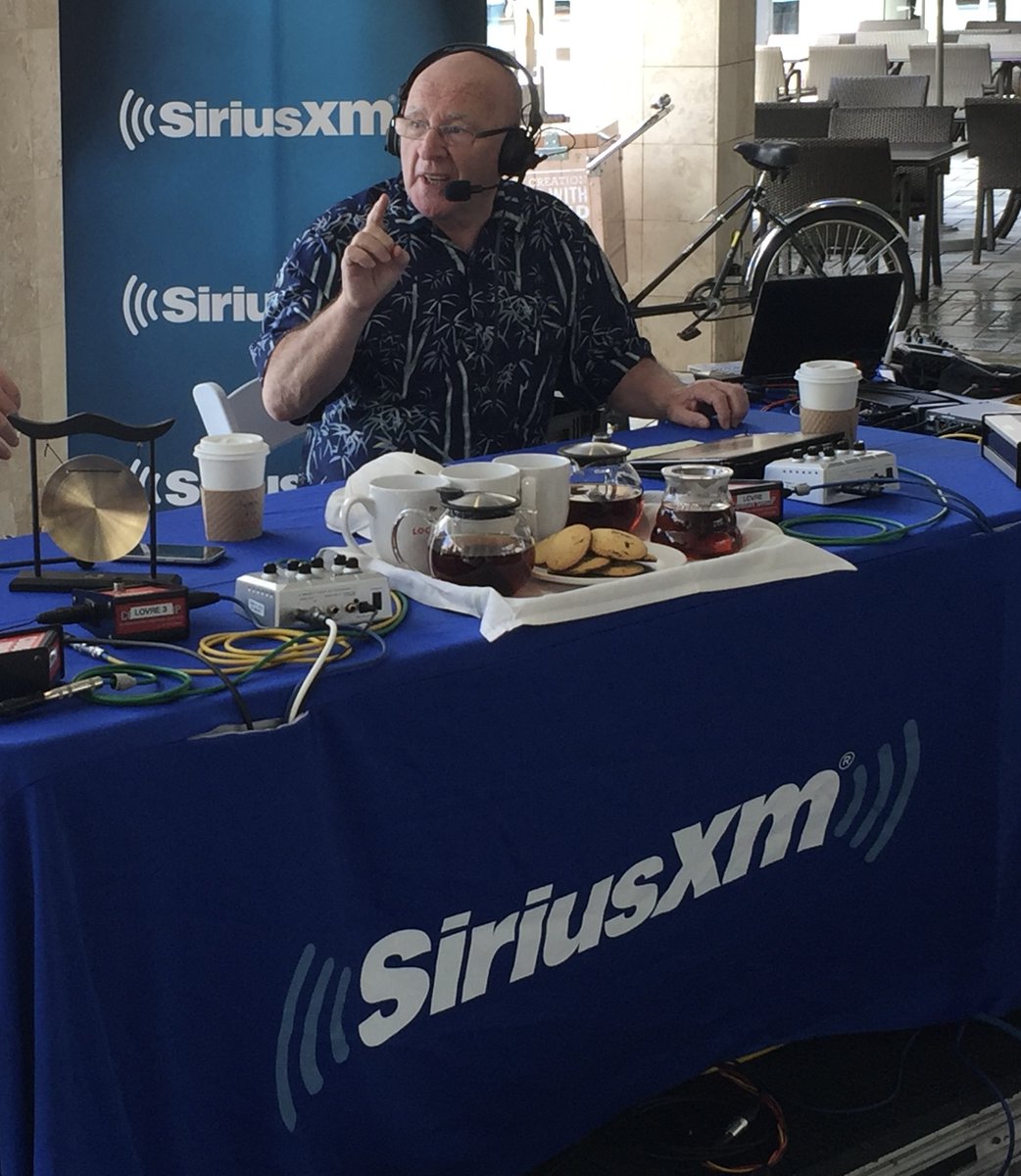 SiriusXMFC's tweet photo. We recently discovered that @TommySmythESPN only follows 15 people on Twitter. 

𝗠𝗔𝗞𝗘 𝗬𝗢𝗨𝗥 𝗖𝗔𝗦𝗘 𝗧𝗢 𝗕𝗘 𝗙𝗢𝗟𝗟𝗢𝗪𝗘𝗗 𝗕𝗬 𝗧𝗢𝗠𝗠𝗬. 𝗪𝗛𝗬 𝗦𝗛𝗢𝗨𝗟𝗗 𝗬𝗢𝗨 𝗕𝗘 𝗢𝗡 𝗧𝗛𝗘 𝗘𝗫𝗖𝗟𝗨𝗦𝗜𝗩𝗘 𝗟𝗜𝗦𝗧? https://t.co/fkPb2i2lZ5
