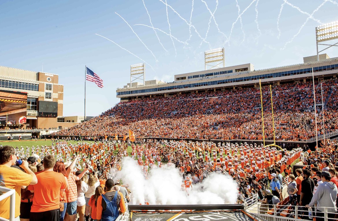 BeAnOSUCowboy's tweet photo. We're giving away FREE tickets to the #okstate Homecoming football game vs. Texas on Oct 22! Two lucky winners will receive two tickets each! On top of that, you and your guest will be invited to experience our pre-game festivities on the field! https://t.co/QyaUFxlJNx