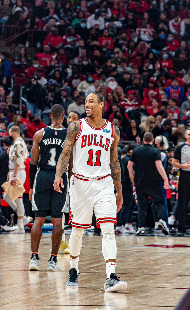 Im_SofaKingCole's tweet photo. NBA IS BACKKKKKKKKK! SEE RED 🔴🐂 @chicagobulls 📸 #seered #bullsnation https://t.co/fWCeZ5bwvJ