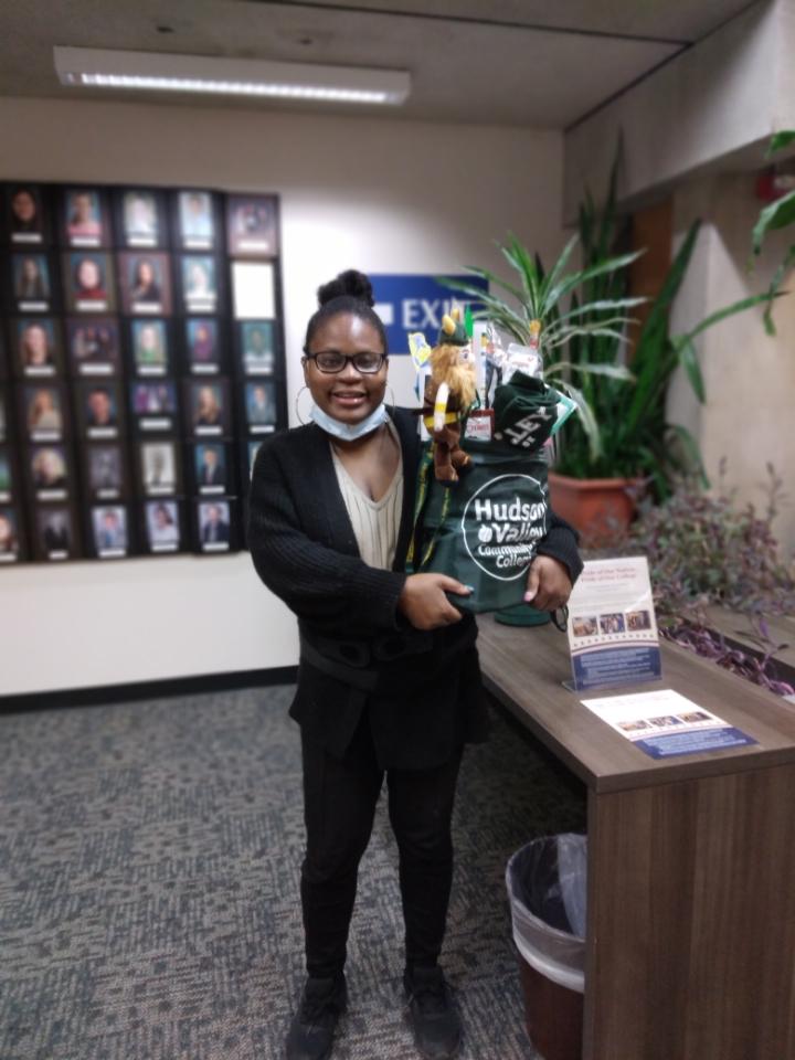 hvcclibrary's tweet photo. Sasha Rogers is the WINNER of the mid-term study bag giveaway at the library!
CONGRATS SASHA!
#hvcclibrary https://t.co/ihEta2Kkla