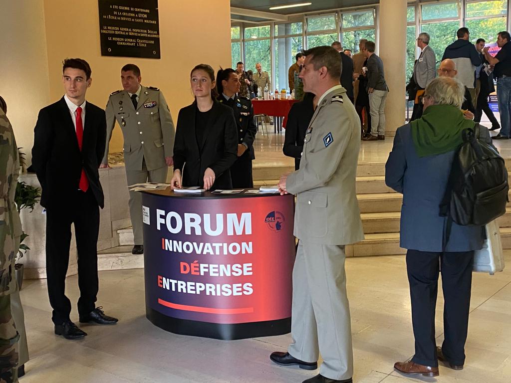 CCI_ARA's tweet photo. #ForumIDEE Des rencontres entre l' #Armée & les #PME de la région pr la #défense de demain
"S’il y a bien un territoire sur lequel entreprises & Armée se retrouvent, c’est l’#innovation" PhGuerand, Pdt @CCI_ARA
cc @medeflyonrhone @CCILYONMETRO
@Defense_Sud_Est @Agence_ID https://t.co/t530B1c6Gz