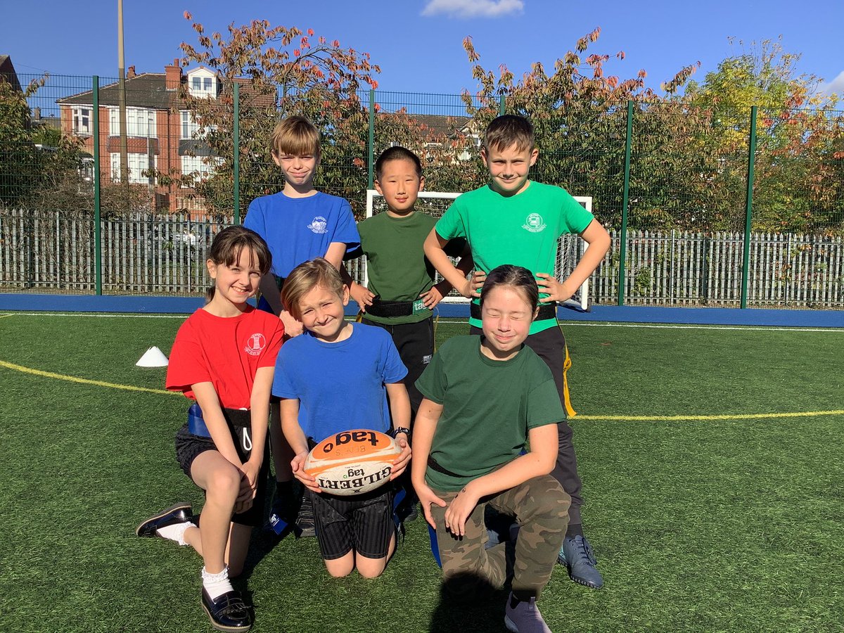 MrBeaumont1997's tweet photo. It’s the first intra-school competition of the year and it’s Class 8 vs Class 9 in #TagRugby 

After two games it’s 2-0 to Class 9! https://t.co/4vCUb8W2Eh
