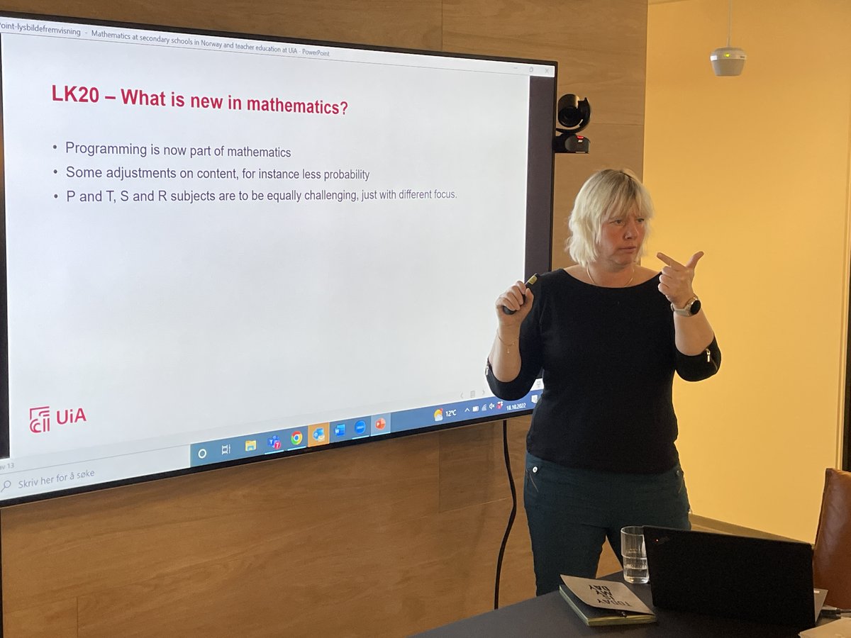 UiSIMF's tweet image. Educating the next generation of teachers 👩‍🏫👨‍🏫 in maths &amp;amp; physics is central. Today Linda Opheim @uiagder introduced the new school curriculum in Norway #LK20 &quot;Læreplaner – Kunnskapsløftet 2020&quot; &amp;amp; didactic changes. Insightful presentation to support teachers. @Kunnskapsdep @Udir