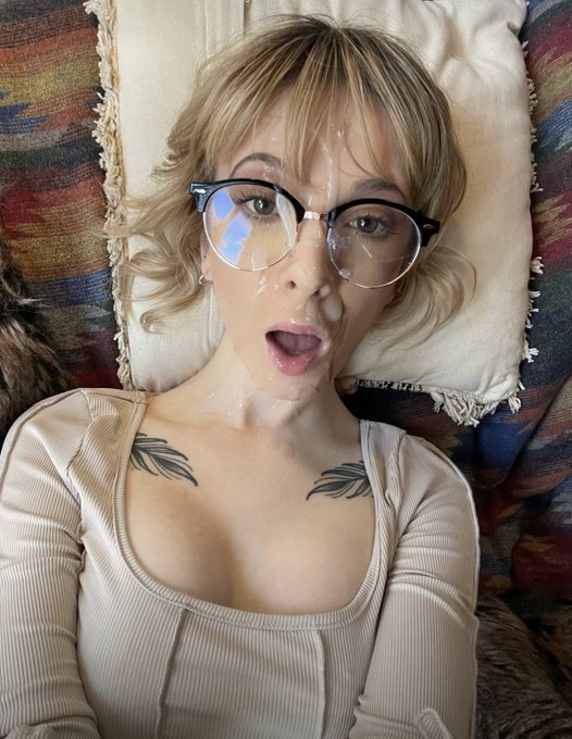 Glasses facials are cute https://t.co/Xb7esOGyxN