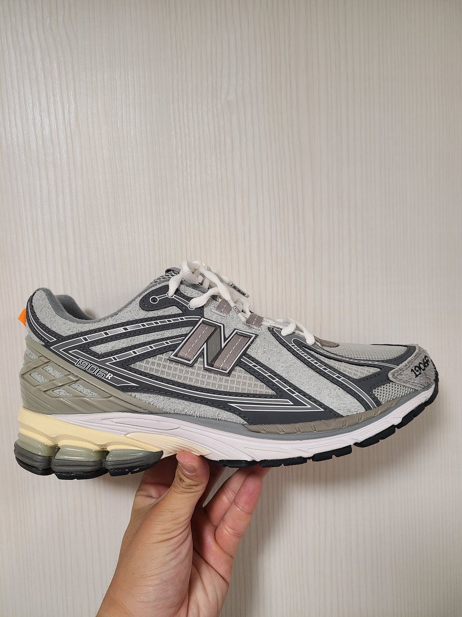 ATSU_891105's tweet image. 届いた………
最高😭✨️
早く履きてぇ！！！
#newbalance
#Nハリ

1906初だけどなかなか良さそう😍