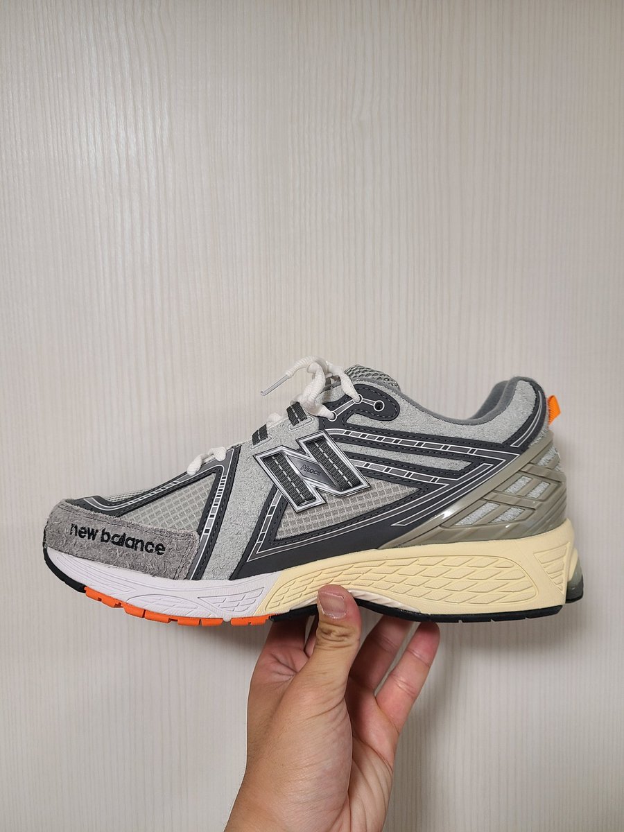 ATSU_891105's tweet image. 届いた………
最高😭✨️
早く履きてぇ！！！
#newbalance
#Nハリ

1906初だけどなかなか良さそう😍