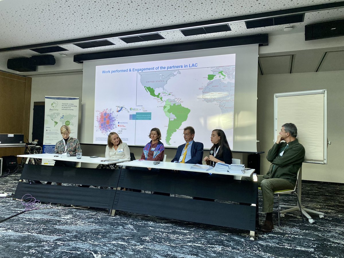AdamCasals's tweet photo. During the EU-LAC RESINFRA Conference in #Brno #CZ, @maite_irazabal presented several @lifewatcheric initiatives, starting with the #LifEuLAC pilot with @juanmiwatch (..) 🧵 https://t.co/BltxYTal02