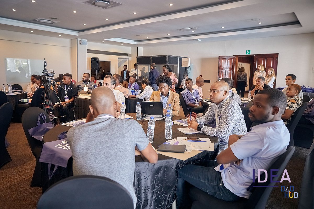 Enabel_Belgium's tweet photo. Live 🔴 Day one of the #InnovationDays in Maputo, led by the #IDEA_Project.
Participants are co-creating solutions to address the #DigitalTransformation challenges of Mozambique 🇲🇿 https://t.co/QyPZRlbrRO