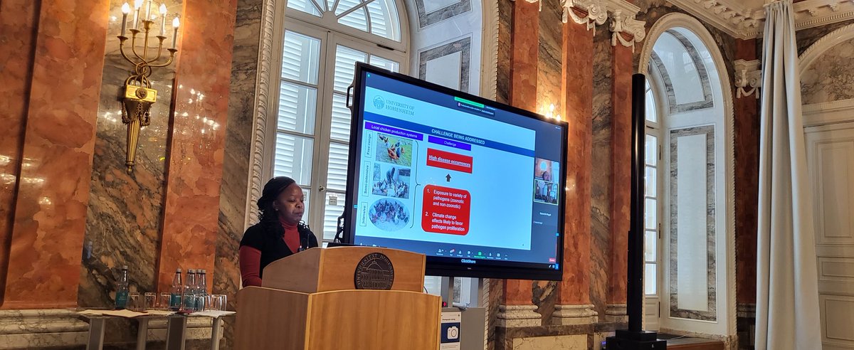 <a href="/miyumo/">Sophie Miyumo</a> giving a highlight of the importance of #BasicSciences in #AnimalBreeding of indigenous chickens of Kenya <a href="/UniHohenheim/">Uni Hohenheim</a> <a href="/HansInstitut/">Hans Ruthenberg Institut - Universität Hohenheim</a>
