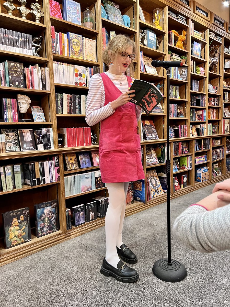 Ellora Sutton (she/her) tweet media