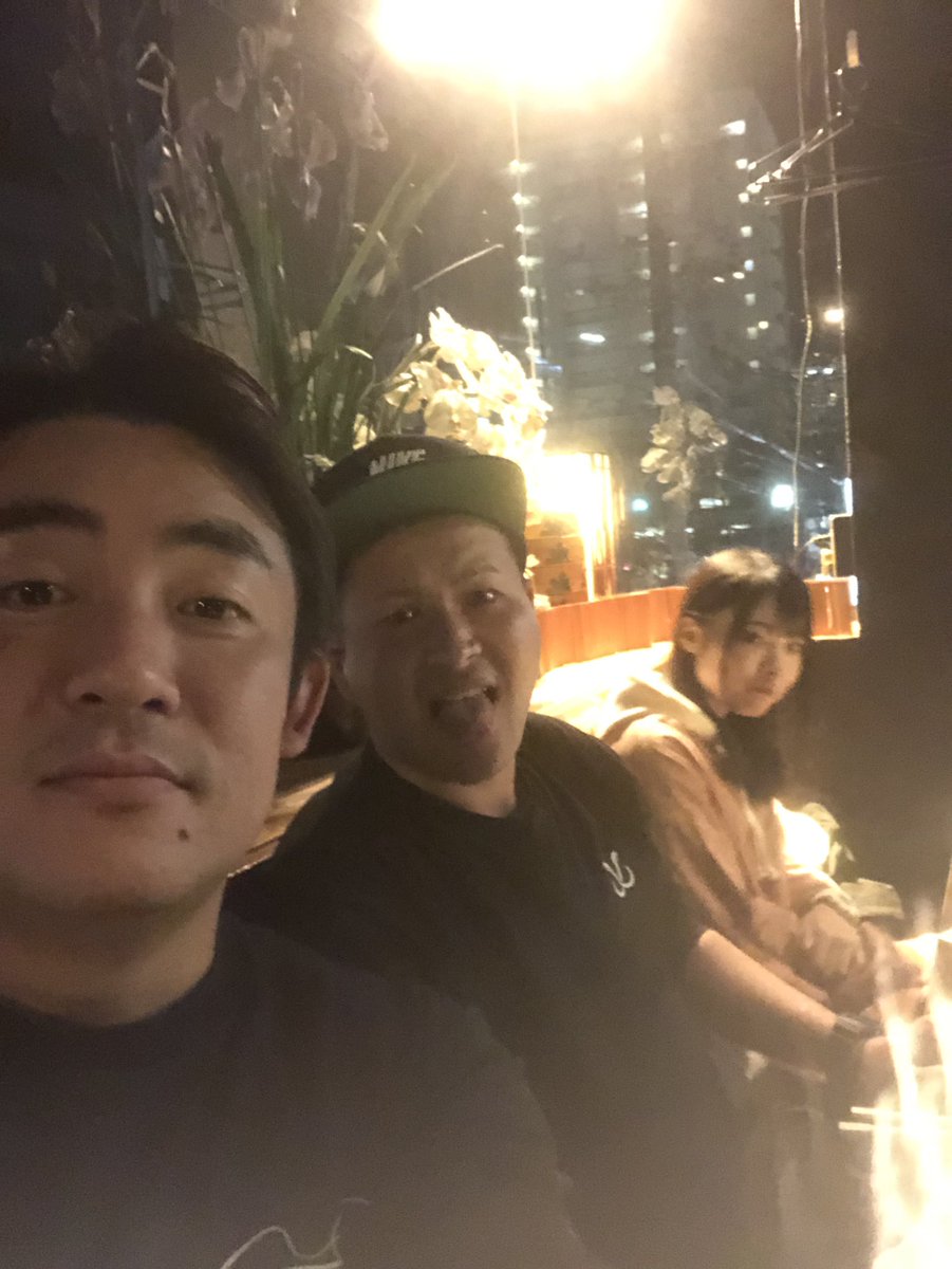 8dSGdmnJU6S5Khz's tweet photo. かねやんとご飯なう https://t.co/EU33lMiFDG