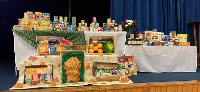 dove_shell_fed's tweet photo. Thank you to all of our parents at the Doveshell Federation  for your kind donations in support of our Harvest celebrations.  The donations will be taken to the Oldham Foodbank. 🌾 #DSF #DSFStThomas #DSFStJames #HarvestFestival2022  #Oldham  #OldhamFoodbank https://t.co/L2pw0HAwPg