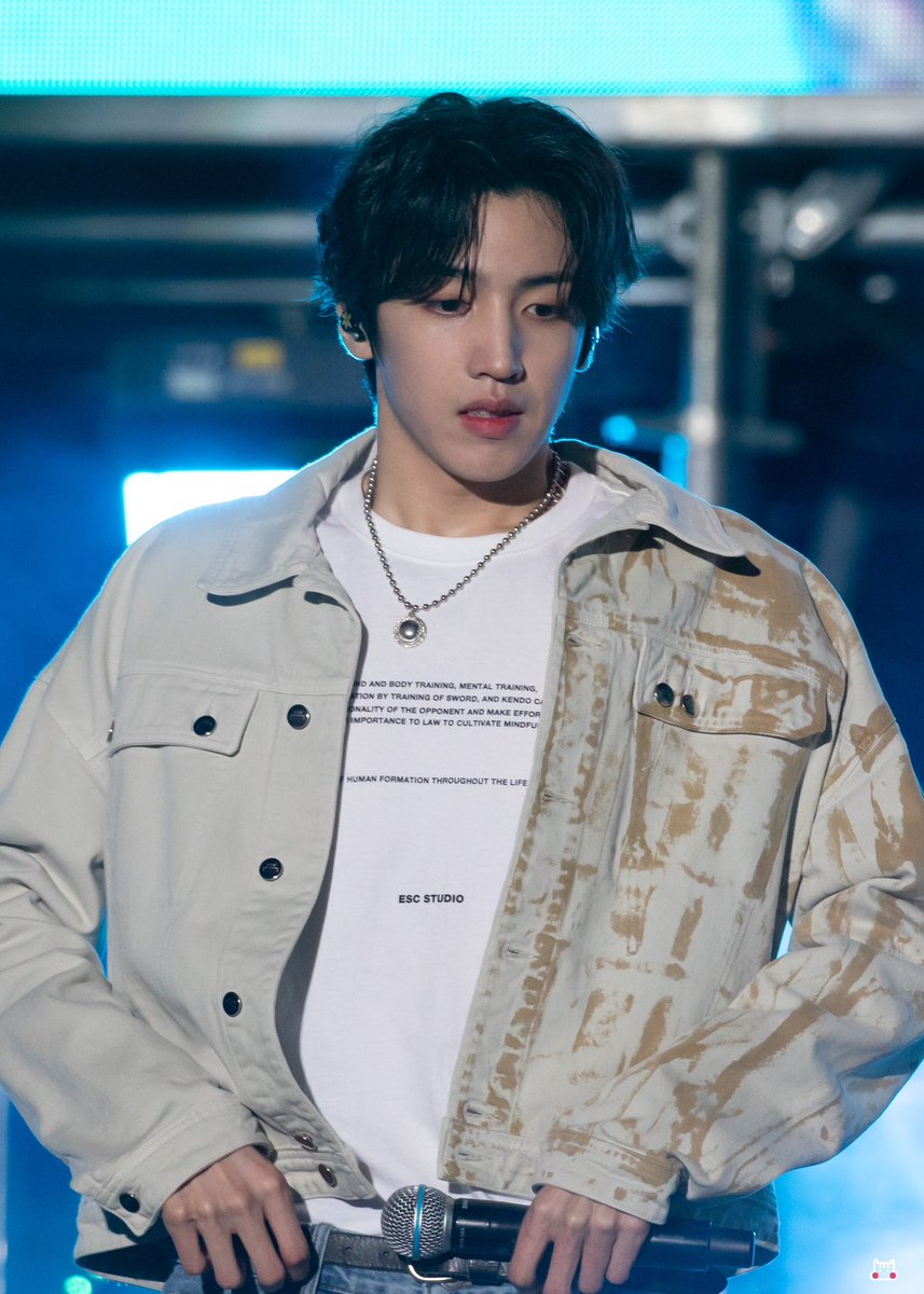 H0ris10's tweet photo. 221011 하나대전사랑 콘서트 
우석🌌

#pentagon #펜타곤 #우석 #wooseok https://t.co/ZiGmiqLTPJ