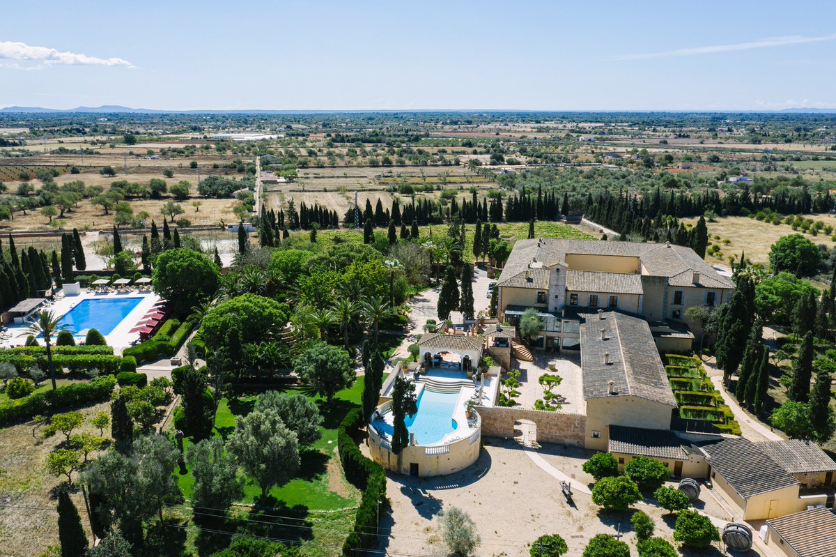 Son_Julia's tweet photo. The hotel is set in a restored 15th century home with a huge garden, 2 outdoor pools and beutiful views. @Son_Julia #ruralhotel #countryhouse #mallorca #estate #boutiquehotel #sonjulia https://t.co/bUM7eON6Bk