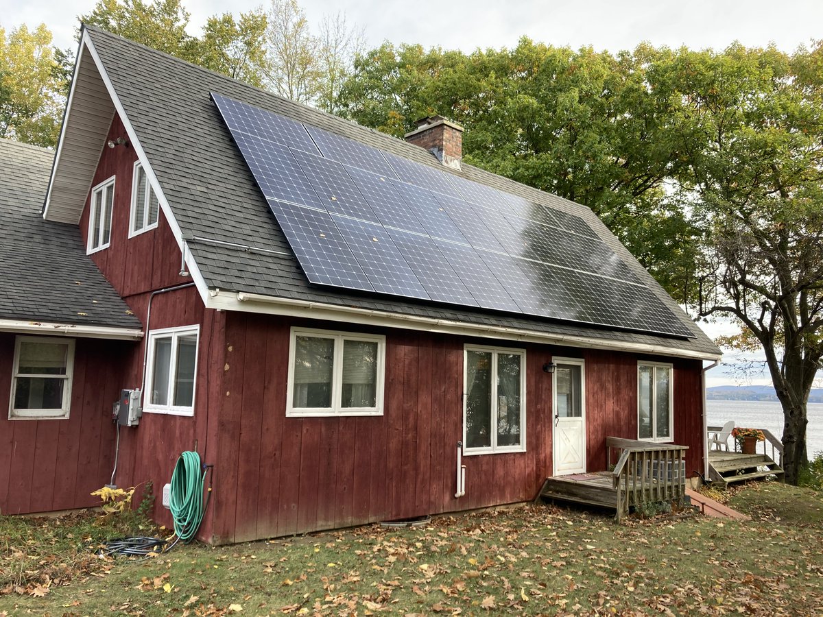 Sunshine☀️
Solar 🔌
Savings 💰

We cannot think of a better combination!

#GreenMountainSolar #ResilientEnergySystems #ShopLocalSolar #VermontSolarInstallers #ShopLocalVT #SolarInstallers