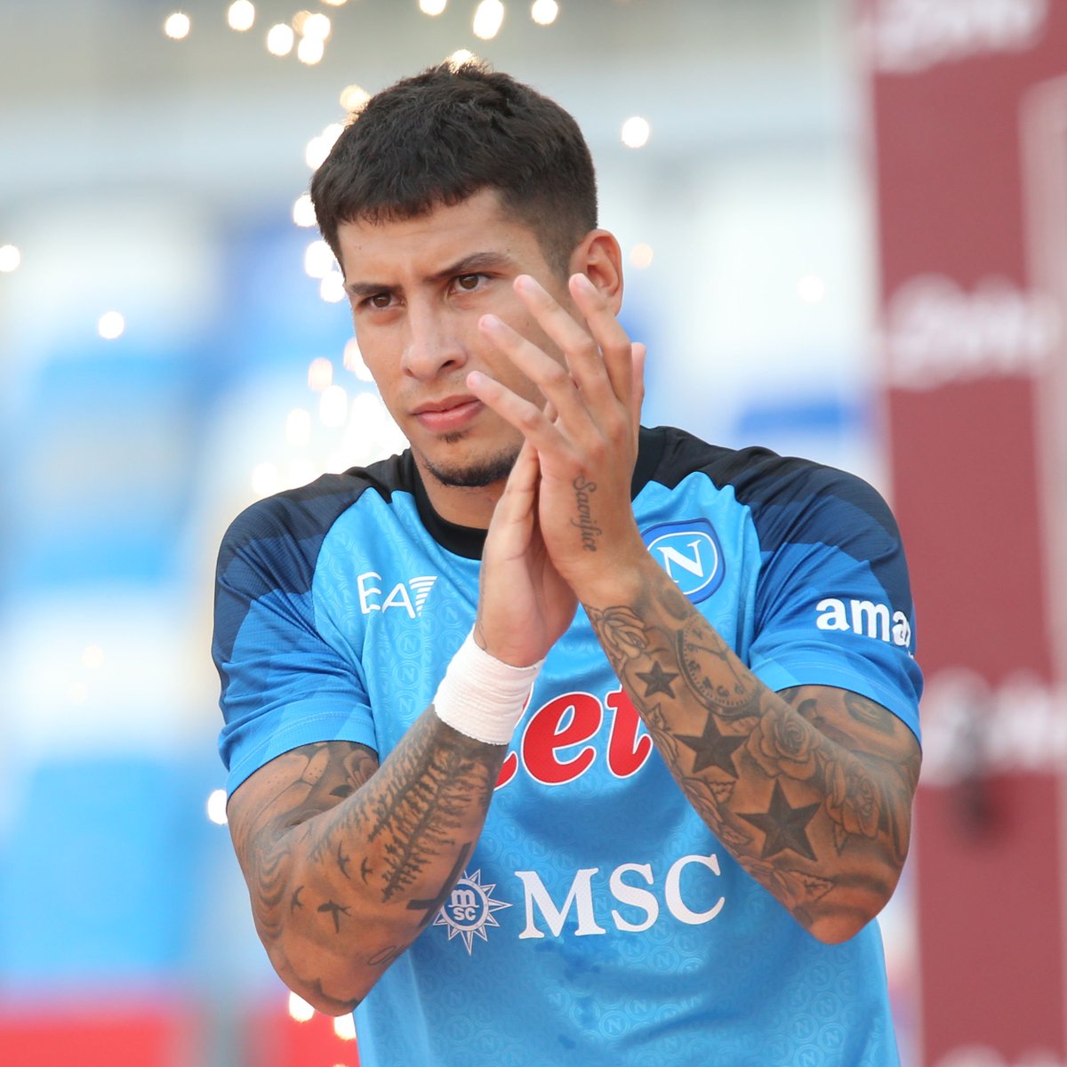 sscnapoliES's tweet photo. ¡𝗙𝗔𝗔𝗔𝗔𝗔. 𝟭𝟲𝟰 𝗧𝗜́𝗧𝗨𝗟𝗢𝗦! 🏆🔝

¡Felicitaciones, @Nacional y gracias por el crack de @MathiasOlivera5! 🔵⚪️🔴 https://t.co/n1N3G54GJj