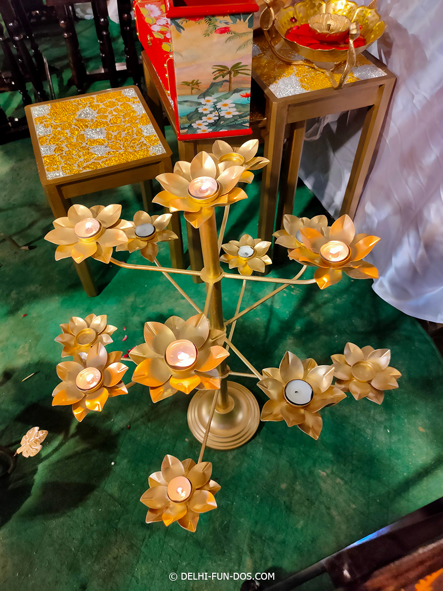 delhireviews's tweet photo. Blind school Diwali Bazar is the most happening Diwali fair in Delhi. One can shop for home goods candles, diyas, and fancy Diwali lights. In addition, various welfare associations and NGOs set up stalls here. https://t.co/X2bGwTodr6 #Blindschooldiwalimela #delhi #diwalimela https://t.co/KT6rSYIdxZ