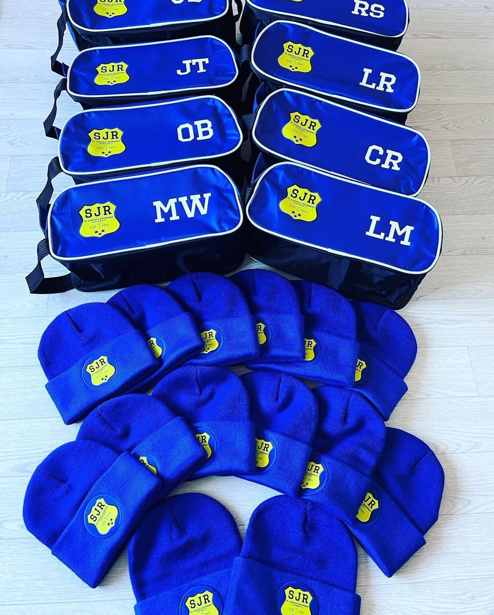 SJRWorksopFC's tweet photo. SJR Worksop FC Under 8’s Blacks are going to look great in there new hats and personalised boot bags ⚽️🤩🏆 #bootbag #beanie #football #personalisedbag #footballboots #footballteam #footballlife #footballkit #ruddyduckprintshop 💙🖤 https://t.co/0zGoY5i2cZ