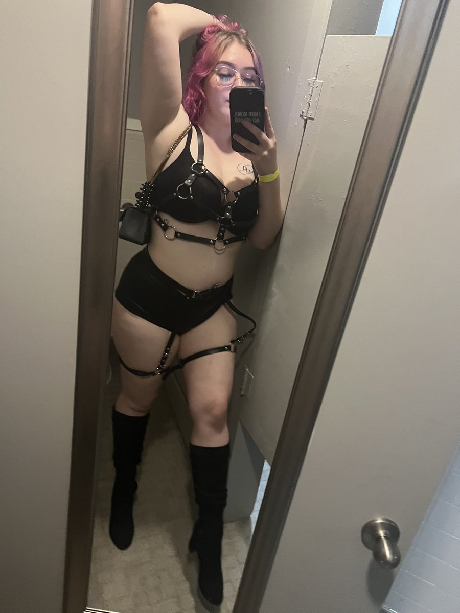 king__lala's tweet photo. Want to see more ? 👀 https://t.co/rBRKsMz4kx #fans #model #cashcow #domme #onlyfans https://t.co/ixVfythgTC