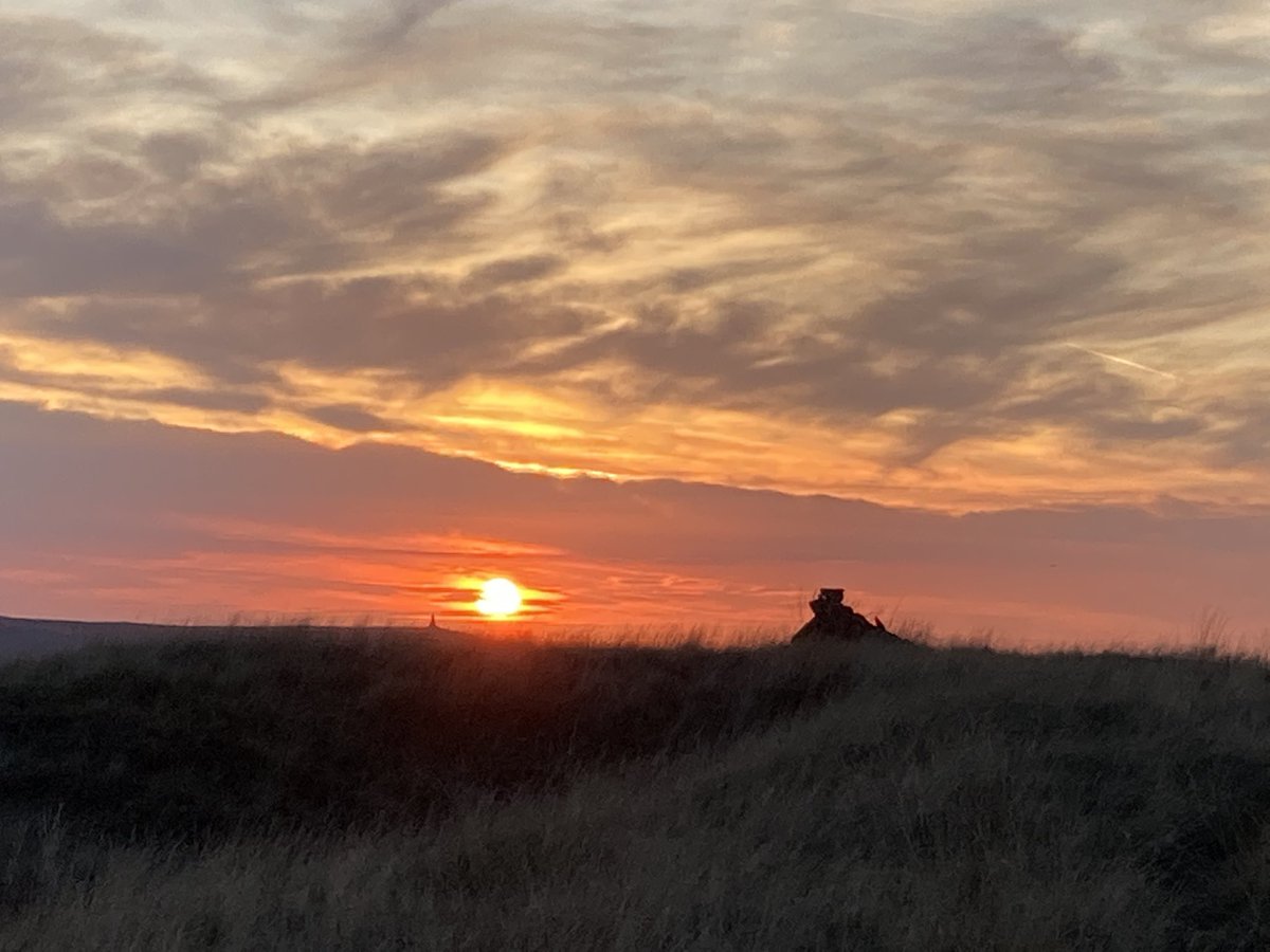 funnypenny's tweet photo. Sunset stroll earlier up to Rushy Hill Trigpoint #RushyHill #Trigpoint #RossendaleWay #Hyndburn #WestPennineWay #WestPennineMoors #EastLancashire https://t.co/8tpOHH3ofA