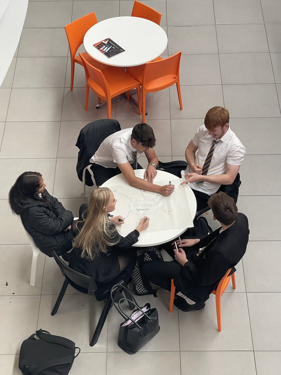 missbarker2's tweet photo. Had a lovely day today with Yr11 @HobartHigh at the @L6FC college taster day today! 📚🏫🧬🕵️‍♀️ Some exciting sessions enjoyed by staff &amp; students (&amp; a sneaky game of table tennis) Thank you to @Miss_Vickers1, Miss Woods and Ms Wareham for coming along! https://t.co/6z96jovdkU