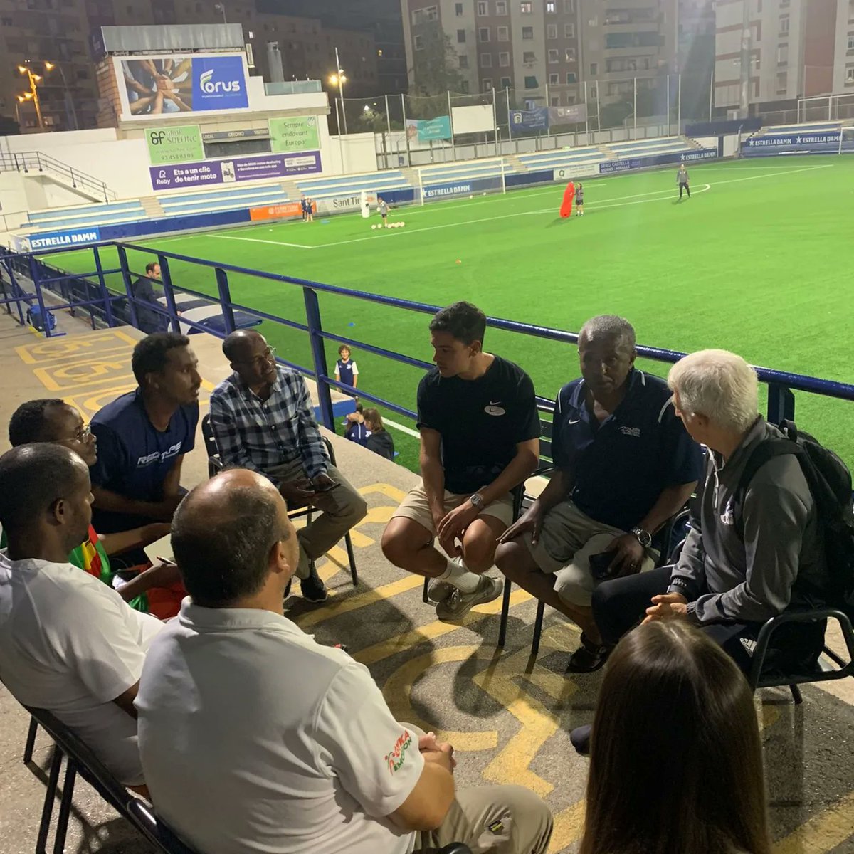 Hoy día intenso para nuestra delegación. Visitas y reuniones de trabajo muy provechosas. 
Esta mañana, en el Car de Sant Cugat y a @inefcatalunya.
Por la tarde <a href="/ceeuropa/">Club Esportiu Europa</a>

#cooperacion #deporte #educacion