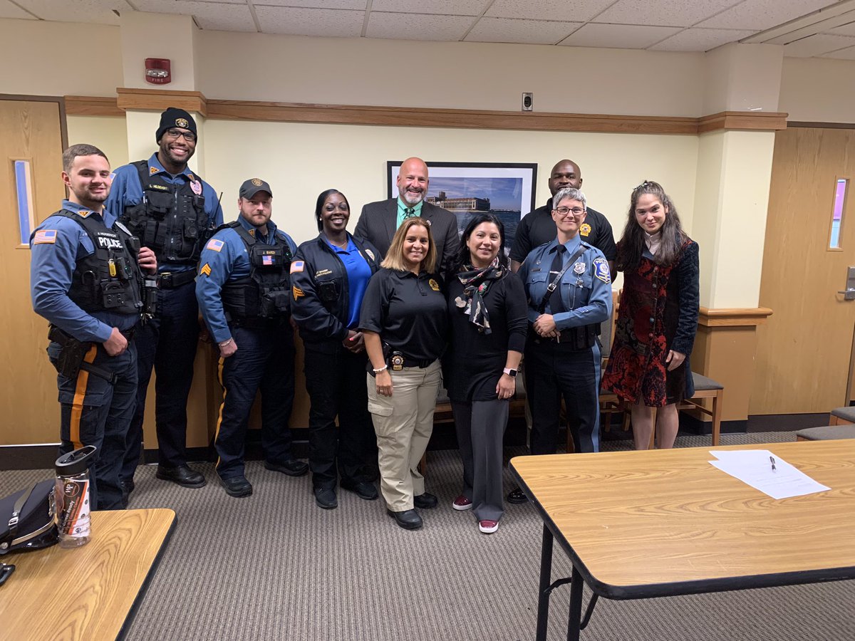 WPCAHSS's tweet photo. Today the Department of Sociology &amp; Criminal Justice, Office of Veteran Affairs &amp; Military Affairs, and the Career Development Center sponosored an event entitled, “Is Law Enforcement a Good Career Choice?” #wpunj https://t.co/fp0911JE9S
