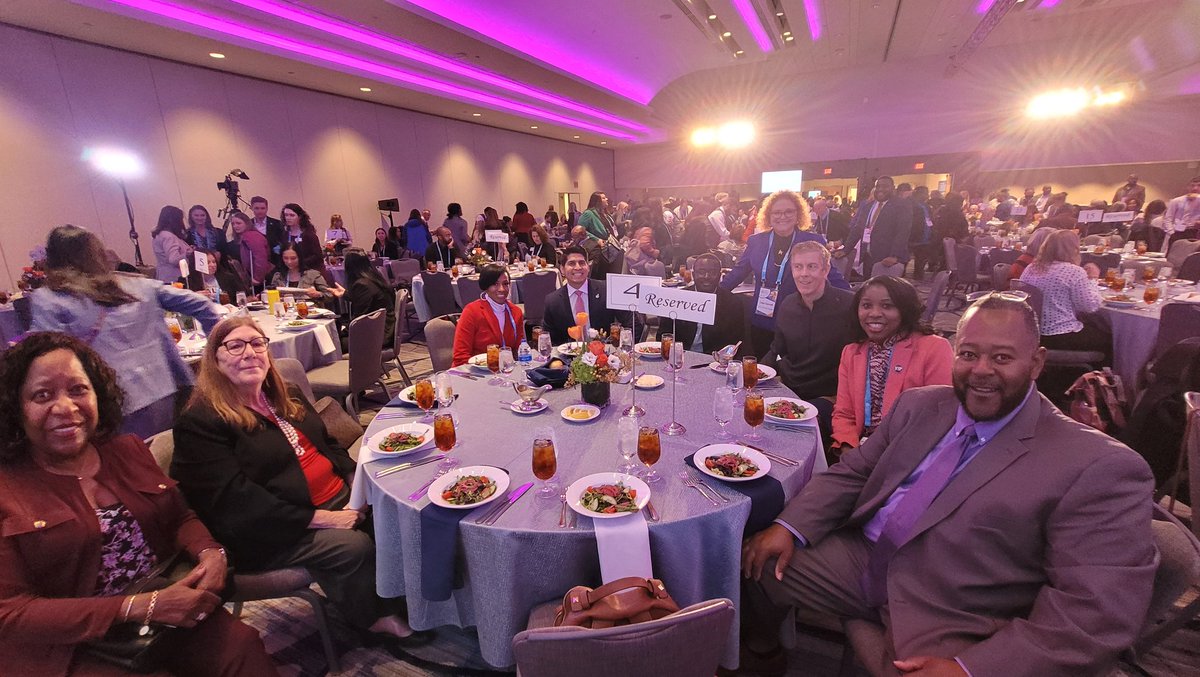 Congrats <a href="/LoriWardRodgers/">Lori Ward-Rodgers</a>. Awarded w/ the National Communities in School (CIS) All In Award as educational partner. Former U.S. Secretary of Education, Arnie Duncan, introduced her. <a href="/CISNational/">Communities In Schools</a>, <a href="/TarynCollinswor/">Taryn Collinsworth</a> &amp; founder Milliken recognized pure leadership! #BibbVIP #Built4Bibb