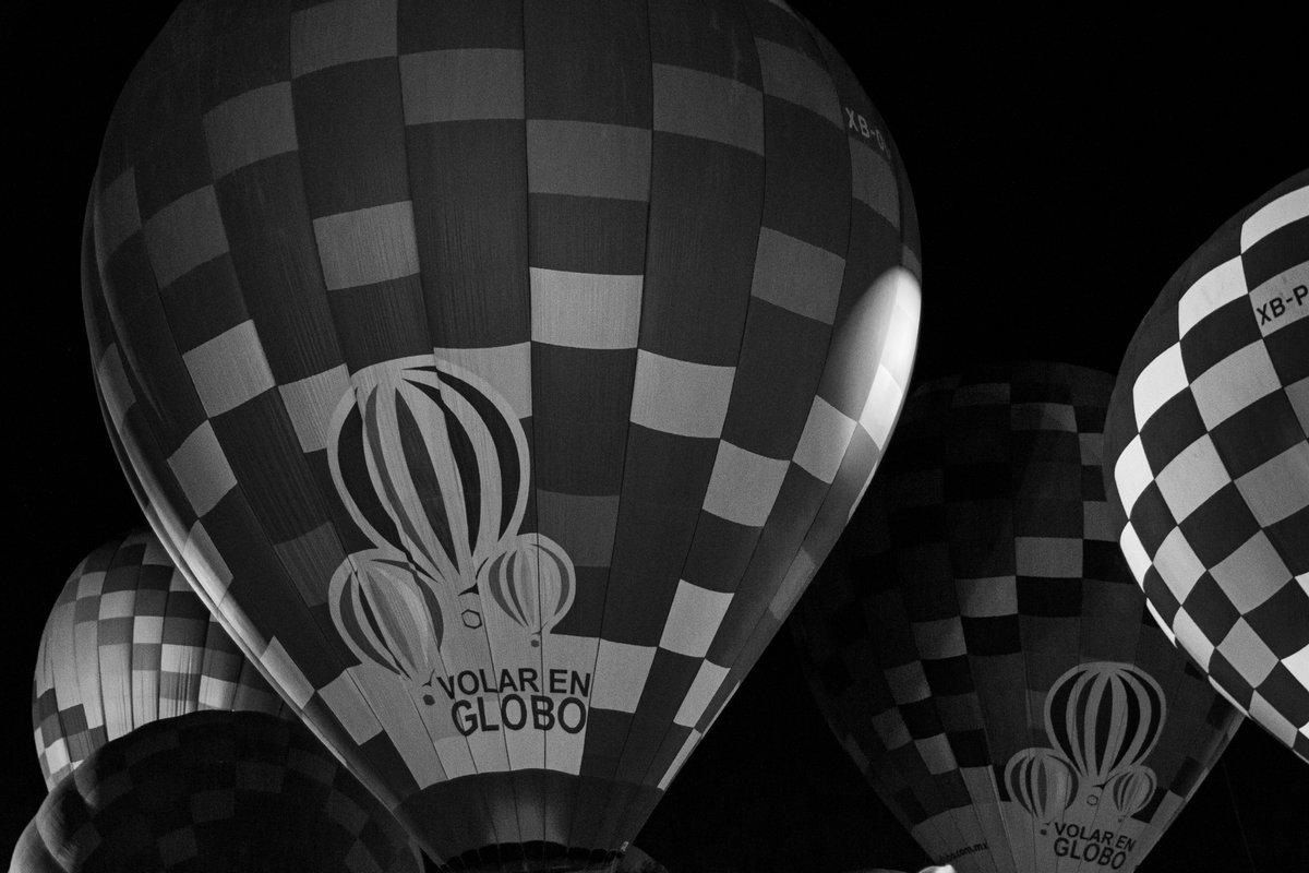 shapeofstreets's tweet photo. Unas cuantas fotos del #FestivalDelGlobo

#streetphotography #blackandwhitephotography #Monochrome #somewhereinhmo https://t.co/vXj7z04Tv7
