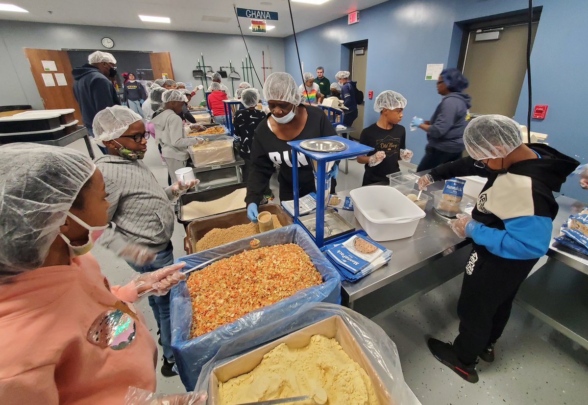 We packed more than 6400 meals in a short time! Way to go! 👏 <a href="/FlossmoorHills/">Flossmoor Hills</a>