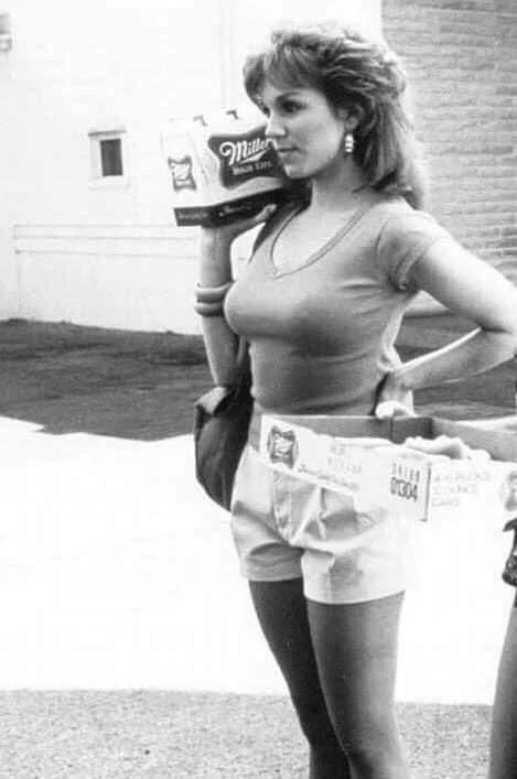 If you know who this is...you most likely take ibuprofen everyday 😄
Even if you don't know, it is still a great time to drink the High Life!
 #millerhighlife #millerhighlife🍺 #millerhighlifebeer