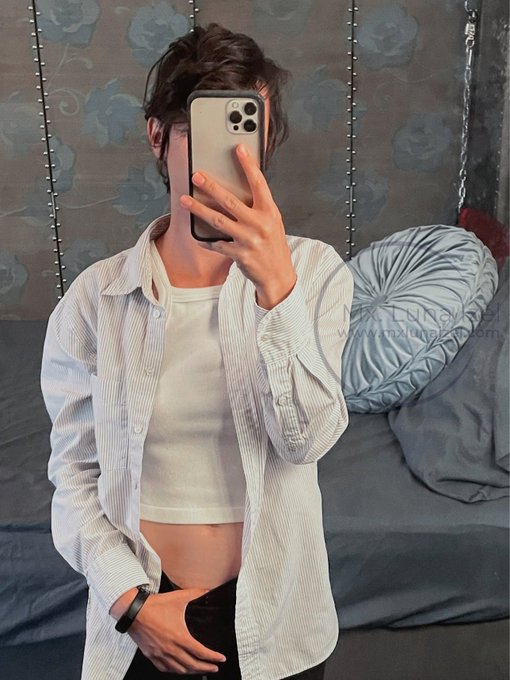 Hey cuties.   I'm online and available for chats, phone and video calls.  https://t.co/e7Puh36Kia https://t