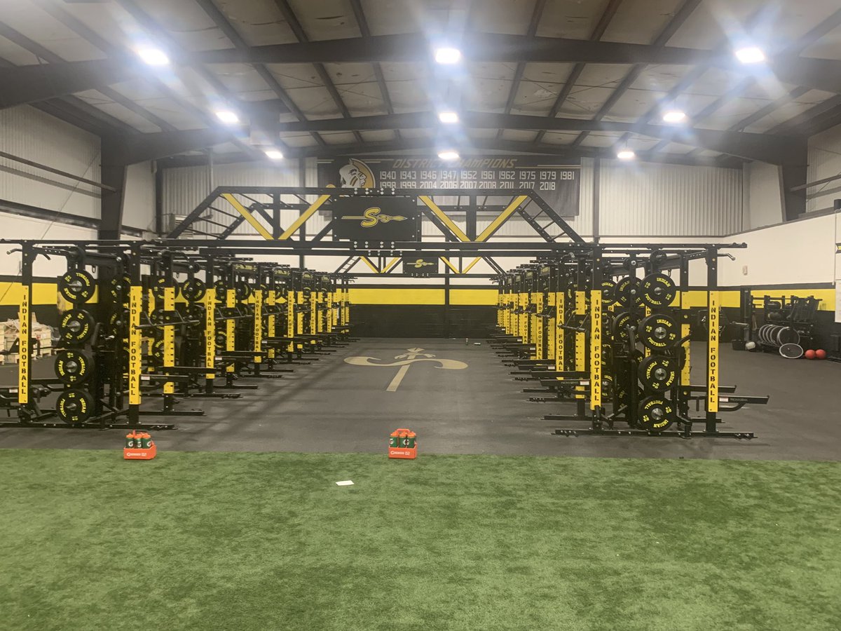 GCAS_TX's tweet photo. Beautiful new build by @SHSIndianFB. Outstanding work by @tobyball_55 and @ProMaxima_Mfg. #builtbychampions https://t.co/5IrSS2d93h