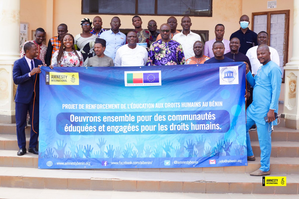 la gestion des finances locales, la lutte contre les violences faites aux filles et aux femmes, la protection de l’environnement, les voies de recours à travers des sensibilisations communautaires, des cercles de parole, etc. 

#EDH