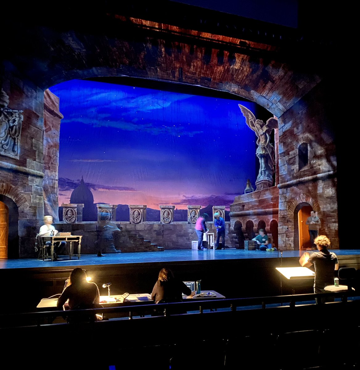 PomeroyTenor's tweet photo. My 1st tech week in Canada since the pandemic. Can’t tell you how good it feels to be here @edmontonopera reunited with my amazing Canadian colleagues 💙 #Tosca opens Saturday night! #CanadianOpera https://t.co/okzdiUt1nx