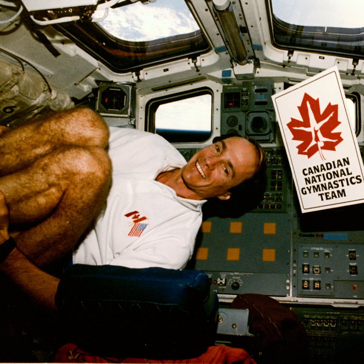 30 years ago today, on October 22 1992, Canadian Space Agency astronaut Steve MacLean launched aboard the Space Shuttle Columbia for STS-52. 🚀 Learn more about the 10-day mission: asc-csa.gc.ca/eng/missions/s…