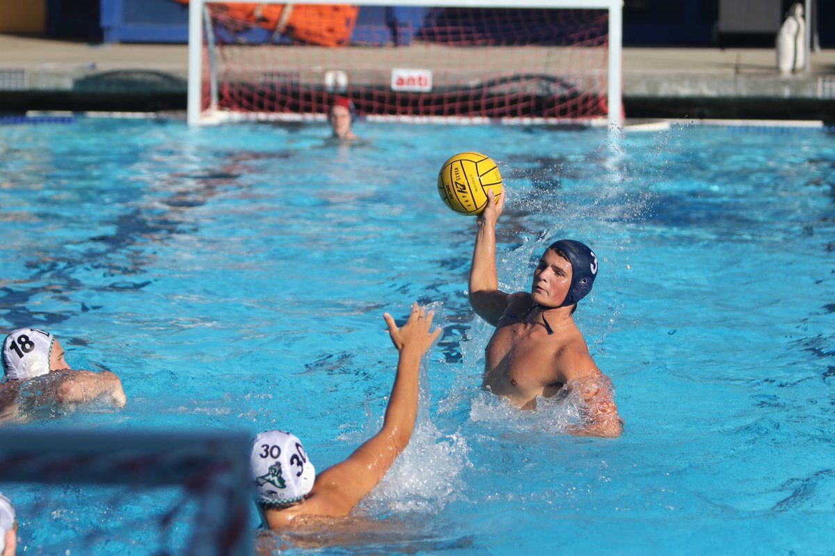 westcoastpreps_'s tweet photo. Menlo water polo is among NorCal’s best as a first-place team in the West Catholic Athletic League. 

(📸 Courtesy of Menlo School)

Story: https://t.co/6wPZk4n6Tn https://t.co/Cq9tOaEZJf