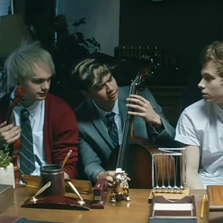 lum5sos's tweet photo. the glow up https://t.co/BtcL9CUxiL