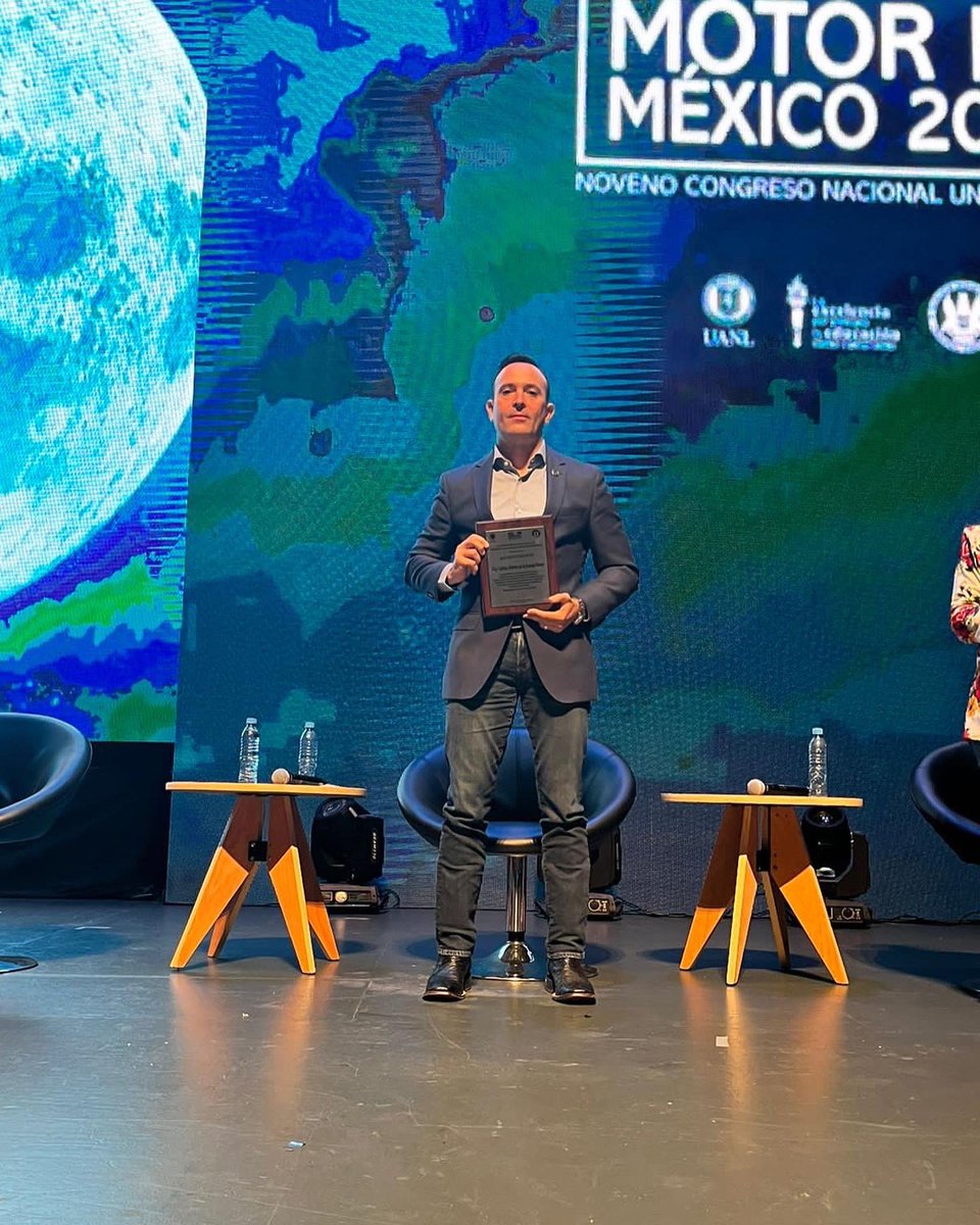 Muy contento de participar en el #panel #MotorDeMéxico 🇲🇽 y estar en comunicación directa con los jóvenes. 

¡Todos somos el motor de México!

Agradezco al Dr. Abraham Hernández Paz, a la organización y staff por considerarme para participar en este evento.