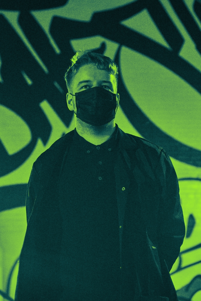 CharlieKJ's tweet photo. "Hinckley Point, Green" - 2019

@deejaygeejaygee is Hinckley Point.

Prior to a #MusicEvent, George and I went on an #EPK #recce in #Leicester, for our  #industrial look.

An wall plastered in #graffiti made the perfect #backdrop.

📧 hello@charliekj.uk
🌐 https://t.co/kfLZdzUreI https://t.co/YFj72ltE7K
