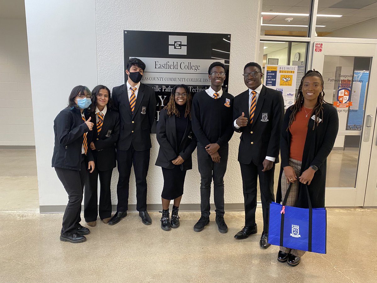 Today I got to be #PFAD22 at Seagoville High School #DallasISD. It was great to hear from, and spend time with, students and staff in their P-Tech program. Great things happening here!